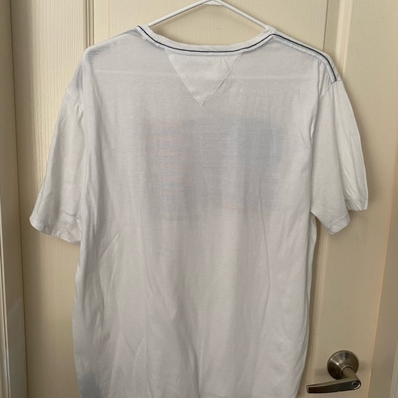 TOMMY HILFIGER Graphic Design T-Shirt - Picture 2 of 4